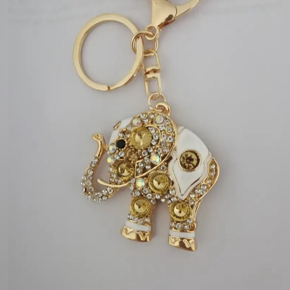Elegant Rhinestone Elephant Keychain